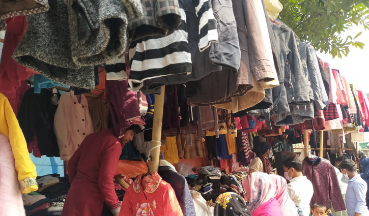 ছিন্নমূলের ভরসা ফুটপাত ছিন্নমূলের ভরসা ফুটপাত