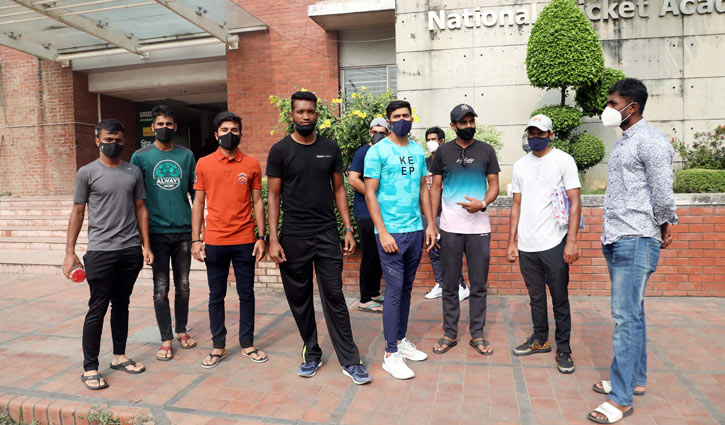 জৈব সুরক্ষা বলয়ে ঢুকছেন সাকিব-তামিমরা জৈব সুরক্ষা বলয়ে ঢুকছেন সাকিব-তামিমরা