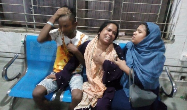 কামরাঙ্গীরচরে কিশোরকে কুপিয়ে খুন কামরাঙ্গীরচরে কিশোরকে কুপিয়ে খুন