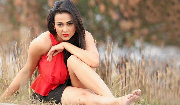 কক্সবাজারে ঘুরতে গিয়ে ‘কিডন্যাপ’ আইরিন