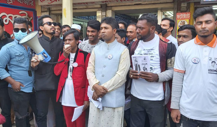 নির্বাচনের মাঠে হিরো আলম, তবে… নির্বাচনের মাঠে হিরো আলম, তবে…
