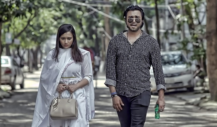 নিজের রেকর্ড নিজেই ভাঙলেন অপূর্ব নিজের রেকর্ড নিজেই ভাঙলেন অপূর্ব