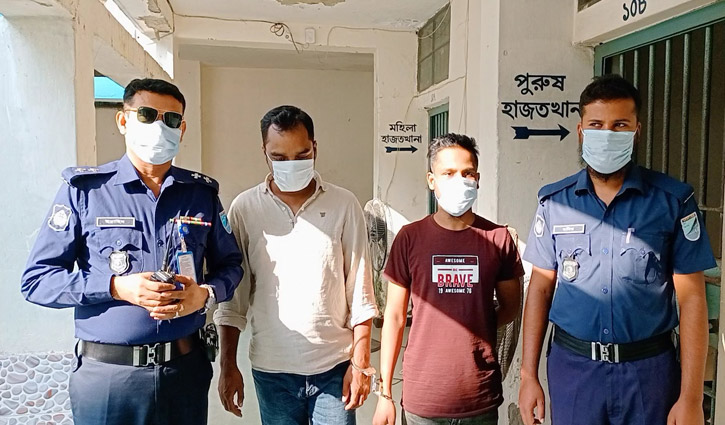 স্কুলছাত্রীকে গণধর্ষণ করে ভিডিও ধারণ, ২ যুবক গ্রেপ্তার স্কুলছাত্রীকে গণধর্ষণ করে ভিডিও ধারণ, ২ যুবক গ্রেপ্তার