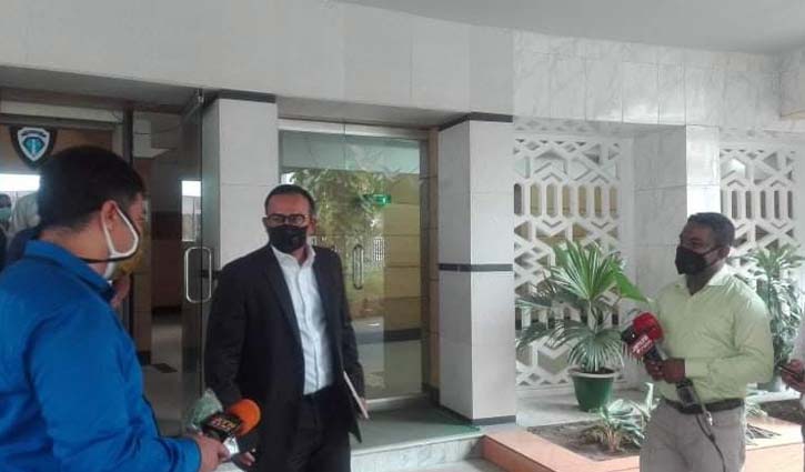 ‘সন্তান থেকে দূরে রাখতেই দুদককে ব্যবহার করা হচ্ছে’ ‘সন্তান থেকে দূরে রাখতেই দুদককে ব্যবহার করা হচ্ছে’