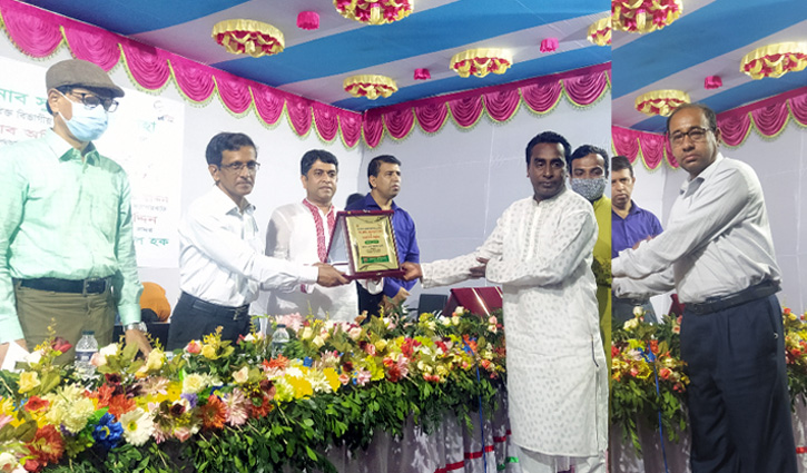 বাগেরহাট বইমেলায় ২৫ লাখ টাকার বই বিক্রি বাগেরহাট বইমেলায় ২৫ লাখ টাকার বই বিক্রি