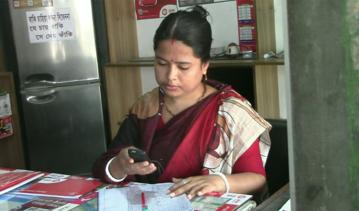সফল নারী উদ্যোক্তা রামপালের পুর্ণিমা মন্ডল সফল নারী উদ্যোক্তা রামপালের পুর্ণিমা মন্ডল
