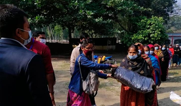 শীতার্তদের শীতবস্ত্র দেবেন ৩৮তম বিসিএস ক্যাডাররা শীতার্তদের শীতবস্ত্র দেবেন ৩৮তম বিসিএস ক্যাডাররা