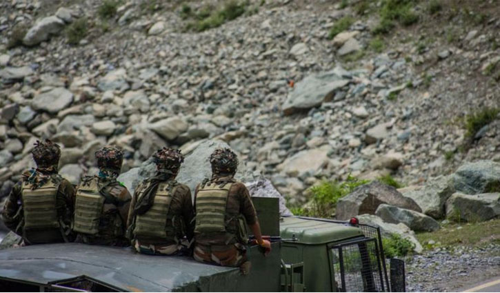 চীনের বিরুদ্ধে পাঁচ ভারতীয়কে অপহরণের দাবি