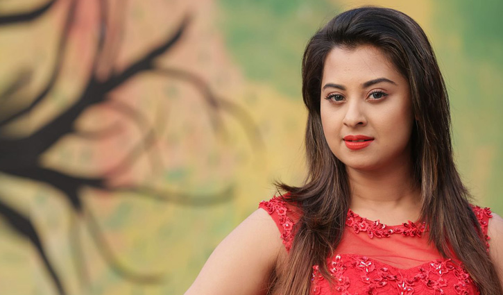 সেলিম খানের বাড়িতে বুবলী সেলিম খানের বাড়িতে বুবলী