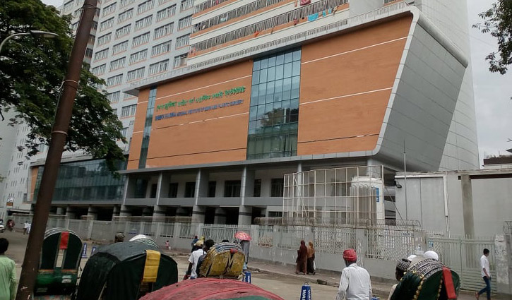 লোহা গলানোর পাত্র বিস্ফোরণ: মৃতের সংখ্যা বেড়ে ৪ লোহা গলানোর পাত্র বিস্ফোরণ: মৃতের সংখ্যা বেড়ে ৪