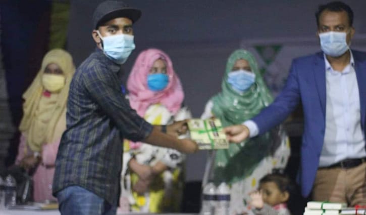 বিজ্ঞান মেলায় ১ম স্থান অর্জন করলো ‘লেটস ক্রিয়েট’ বিজ্ঞান মেলায় ১ম স্থান অর্জন করলো ‘লেটস ক্রিয়েট’