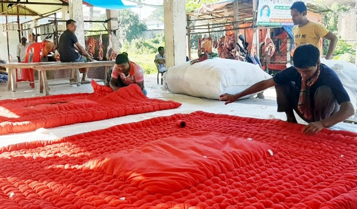 লেপ তোষকওয়ালাদের পোয়াবারো লেপ তোষকওয়ালাদের পোয়াবারো