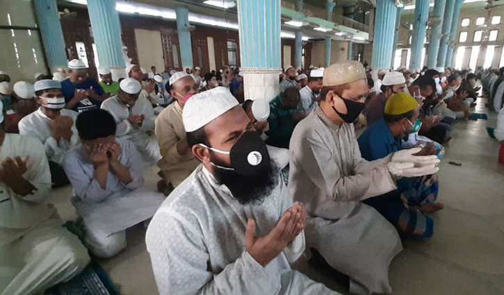 ঈদে মিলাদুন্নবীতে বায়তুল মোকাররমে মোনাজাত ঈদে মিলাদুন্নবীতে বায়তুল মোকাররমে মোনাজাত