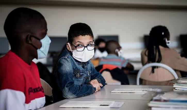 Covid-19: French students age 6 and up must wear masks in class Covid-19: French students age 6 and up must wear masks in class
