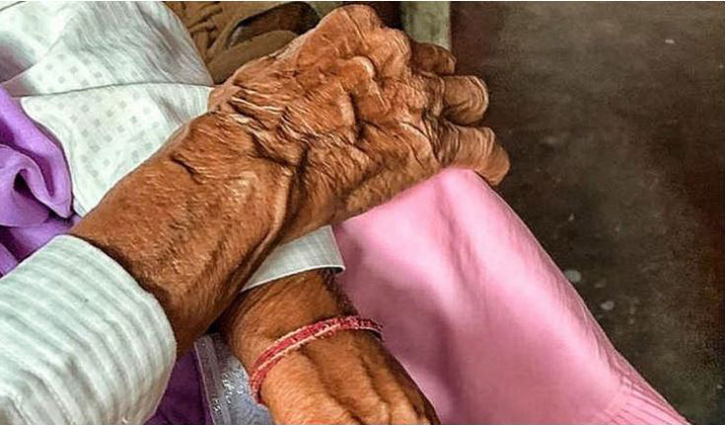 what to buy an 86 year old woman