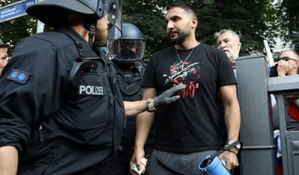 জার্মানিতে ‘করোনাবিরোধী’ বিক্ষোভে গ্রেপ্তার তিনশ