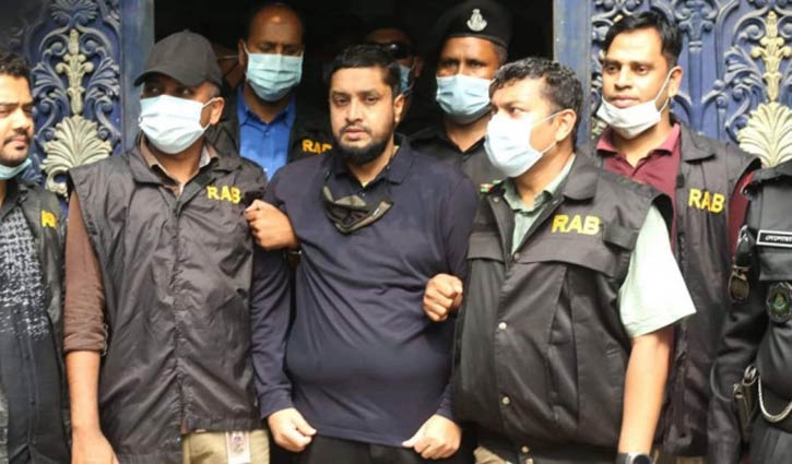 ‘গোল্ডেন মনিরের’ মামলার তদন্তে ডিবি ‘গোল্ডেন মনিরের’ মামলার তদন্তে ডিবি