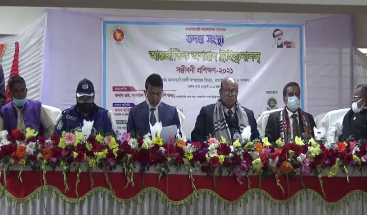 ‘যুদ্ধাপরাধীরা এখনো ফনা তুলে আছে’ ‘যুদ্ধাপরাধীরা এখনো ফনা তুলে আছে’