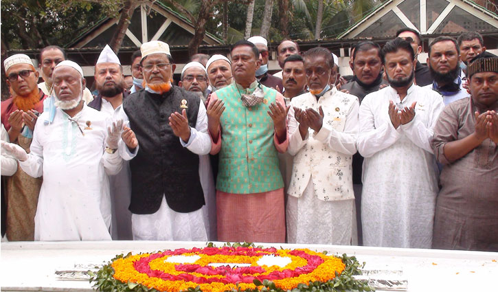 টুঙ্গিপাড়ায় বঙ্গবন্ধুর সমাধিতে শ্রদ্ধা টুঙ্গিপাড়ায় বঙ্গবন্ধুর সমাধিতে শ্রদ্ধা