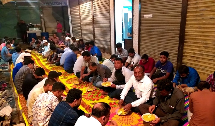 বাইডেন বিজয়ের পথে, খবরে বরিশালে ভূরিভোজ