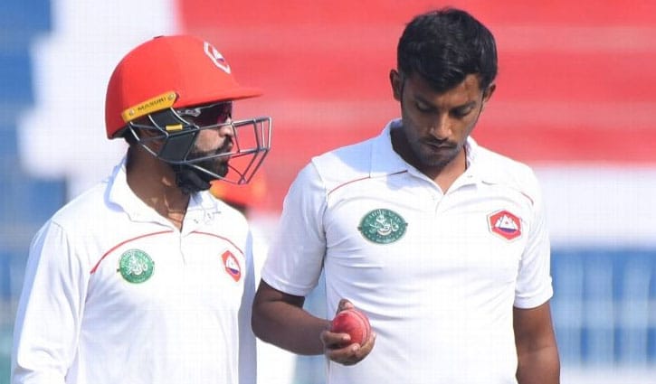 করোনা বিধি ভেঙে বহিষ্কৃত পাকিস্তানি ক্রিকেটার করোনা বিধি ভেঙে বহিষ্কৃত পাকিস্তানি ক্রিকেটার