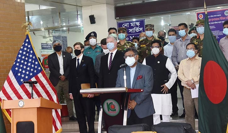 ‘করোনা চিকিৎসায় অত্যাধুনিক একশ ভেন্টিলেটর দেবে যুক্তরাষ্ট্র’ ‘করোনা চিকিৎসায় অত্যাধুনিক একশ ভেন্টিলেটর দেবে যুক্তরাষ্ট্র’