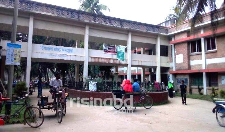 যত সংকট হিলি পরিবার-পরিকল্পনা কার্যালয়ে যত সংকট হিলি পরিবার-পরিকল্পনা কার্যালয়ে