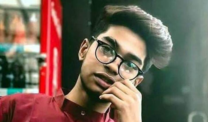 ঘাতক ট্রাক কেড়ে নিলো মেধাবী তরুণের জীবন ঘাতক ট্রাক কেড়ে নিলো মেধাবী তরুণের জীবন