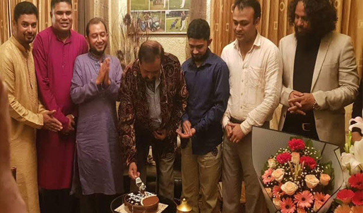 জন্মদিনে ভালোবাসায় সিক্ত রুহুল আমিন হাওলাদার জন্মদিনে ভালোবাসায় সিক্ত রুহুল আমিন হাওলাদার