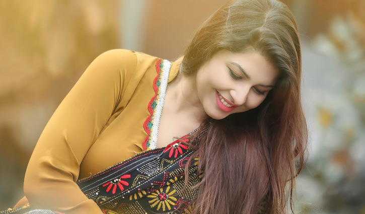 ফিরলেন জেনি ফিরলেন জেনি