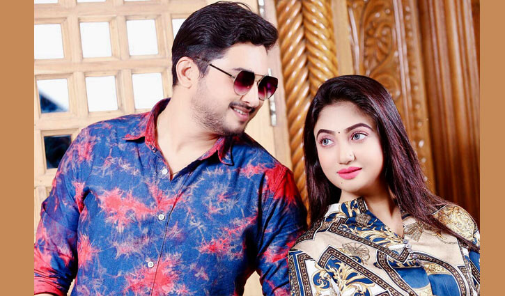 এক পশলা বৃষ্টিতে আঁচল-জয় এক পশলা বৃষ্টিতে আঁচল-জয়