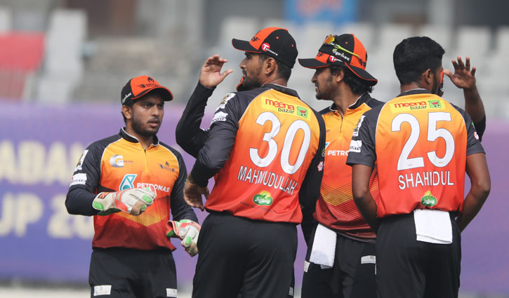 দুই পরাজয়ের প্রতিশোধ চায় খুলনা দুই পরাজয়ের প্রতিশোধ চায় খুলনা