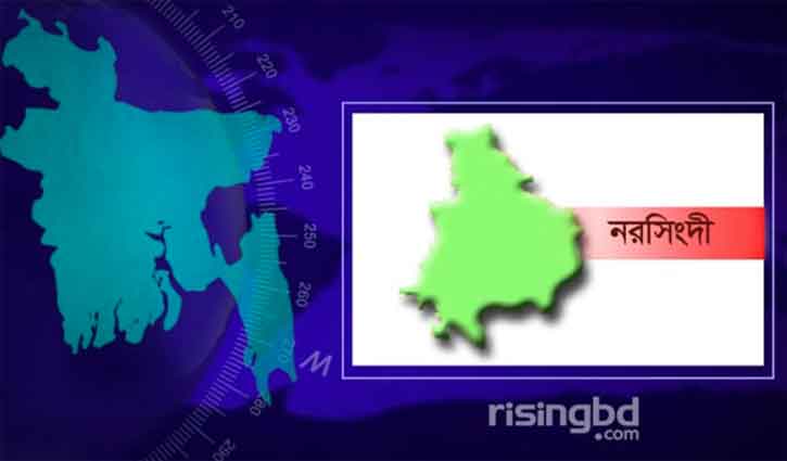 প্রেমিকাকে বাঁচাতে গিয়ে ট্রেনের ধাক্কায় প্রেমিকের মৃত্যু প্রেমিকাকে বাঁচাতে গিয়ে ট্রেনের ধাক্কায় প্রেমিকের মৃত্যু