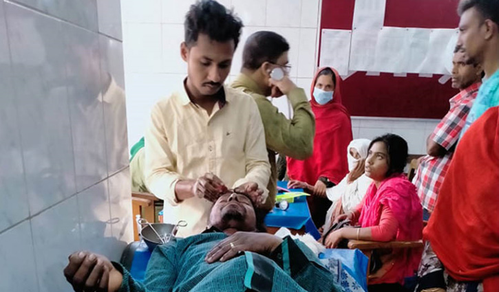 মেহেরপুরে দু’পক্ষের সংঘর্ষে মহিলাসহ আহত ৯ মেহেরপুরে দু’পক্ষের সংঘর্ষে মহিলাসহ আহত ৯