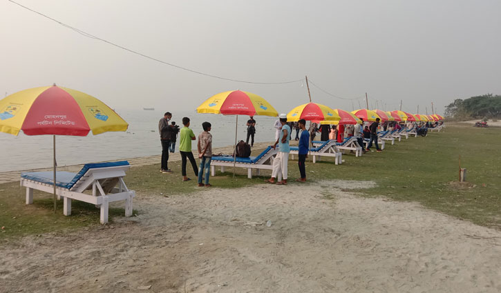 চাঁদপুরে মেঘনার তীরে মনোরম পর্যটন কেন্দ্র