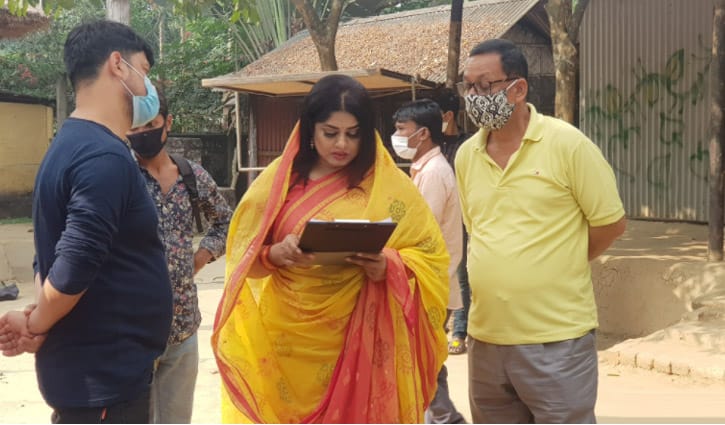 বাড়ি ভাড়া বাকি, আটকে গেল ‘বাংলার ভাবি’ বাড়ি ভাড়া বাকি, আটকে গেল ‘বাংলার ভাবি’