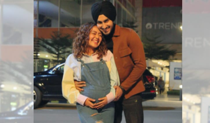 মা হতে চলেছেন নেহা কাক্কর!