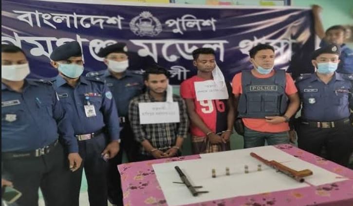 নোয়াখালীতে হত্যা মামলার দুই আসামি অস্ত্রসহ গ্রেপ্তার নোয়াখালীতে হত্যা মামলার দুই আসামি অস্ত্রসহ গ্রেপ্তার