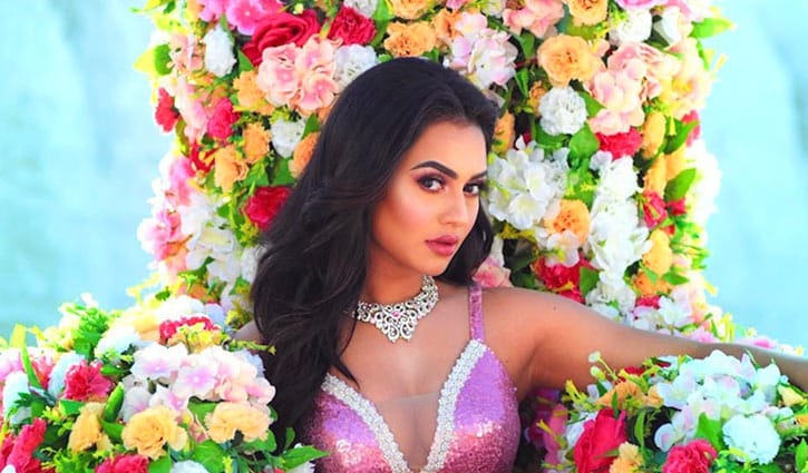 বিতর্কের মুখে নুসরাত ফারিয়া