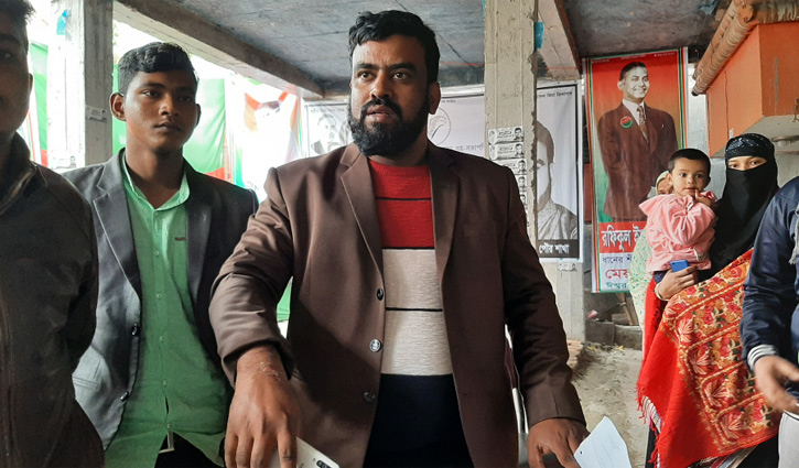 ঈশ্বরদীতে বিএনপি প্রার্থীর ভোট বর্জনের ঘোষণা ঈশ্বরদীতে বিএনপি প্রার্থীর ভোট বর্জনের ঘোষণা