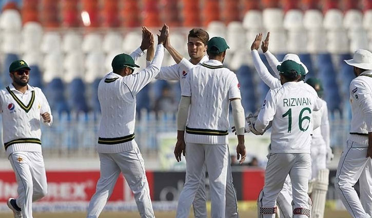 করাচি টেস্টে পাকিস্তান দলে ৬ নতুন মুখ করাচি টেস্টে পাকিস্তান দলে ৬ নতুন মুখ