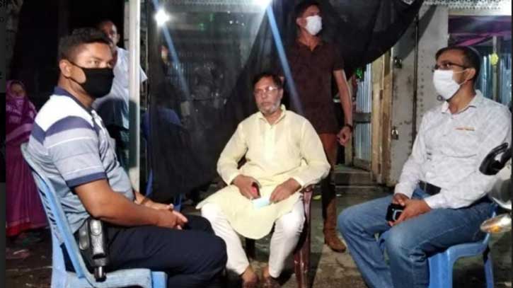 রিফাতের বাবার নিরাপত্তায় ২ জন পুলিশ সদস্য রিফাতের বাবার নিরাপত্তায় ২ জন পুলিশ সদস্য