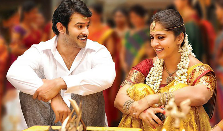 প্রভাসের সঙ্গে বিয়ের ছবির পেছনের গল্প শোনালেন আনুশকা