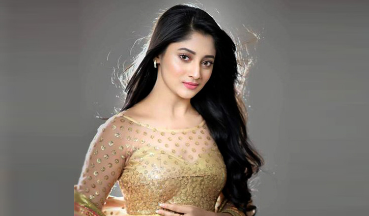 বিতর্কিত সিনেমায় কাজ করতে চাই না: পূজা বিতর্কিত সিনেমায় কাজ করতে চাই না: পূজা