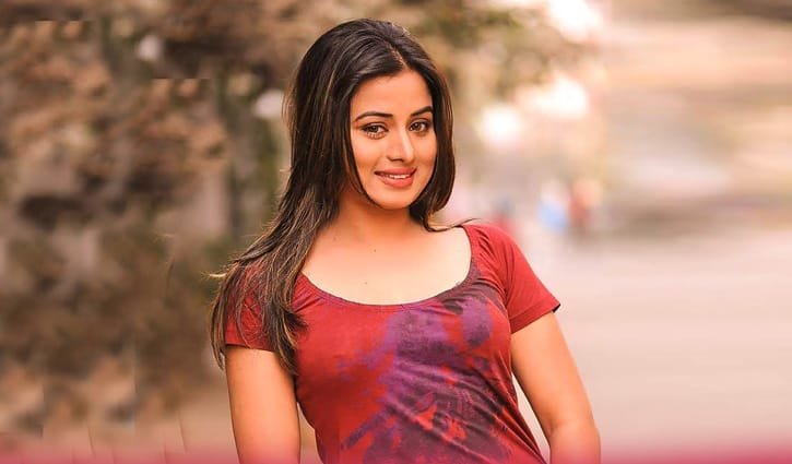 যে কারণে চলচ্চিত্র ছেড়ে ব্যবসায় নামলেন নায়িকা যে কারণে চলচ্চিত্র ছেড়ে ব্যবসায় নামলেন নায়িকা