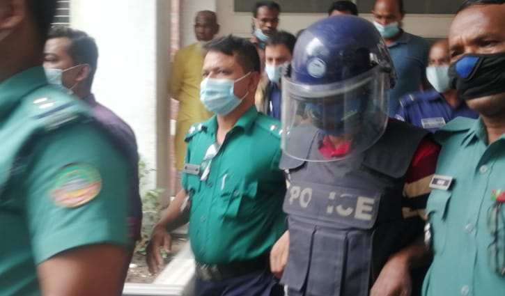 রংপুরে স্কুলছাত্রীকে ধর্ষণ: এএসআই রায়হান ও দুই নারী রিমান্ডে রংপুরে স্কুলছাত্রীকে ধর্ষণ: এএসআই রায়হান ও দুই নারী রিমান্ডে