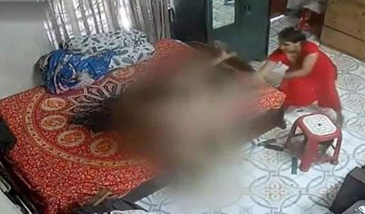 বৃদ্ধাকে নির্যাতন: সেই গৃহকর্মীর দোষ স্বীকার বৃদ্ধাকে নির্যাতন: সেই গৃহকর্মীর দোষ স্বীকার