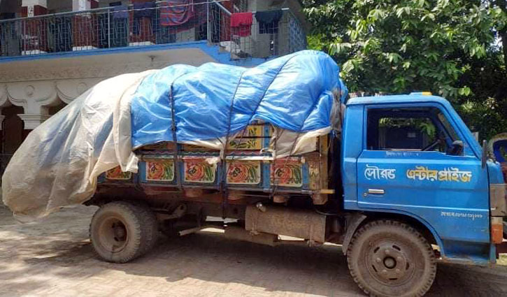 সিরাজগঞ্জে ১৩৪ বস্তা চালসহ আটক ৩ সিরাজগঞ্জে ১৩৪ বস্তা চালসহ আটক ৩