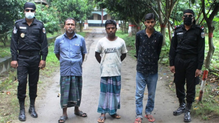 রংপুরে ‘আল্লাহর দল’-এর ৩ সদস্য গ্রেপ্তার রংপুরে ‘আল্লাহর দল’-এর ৩ সদস্য গ্রেপ্তার