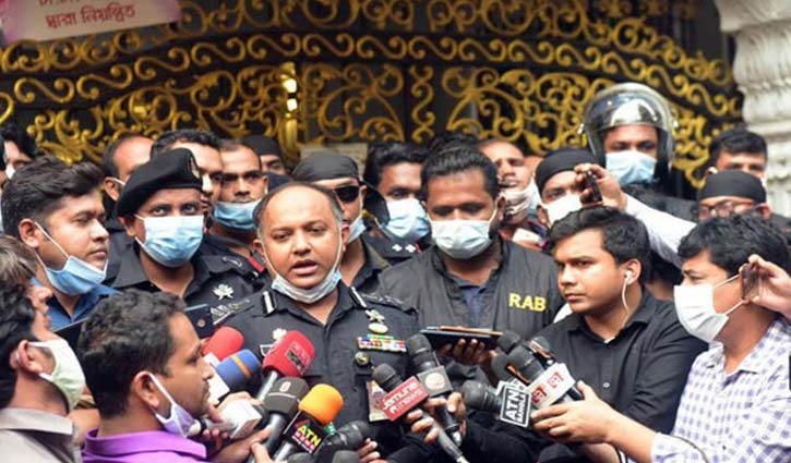 মাদক-অবৈধ অস্ত্র রাখার দায়ে এরফানের ১ বছর কারাদণ্ড মাদক-অবৈধ অস্ত্র রাখার দায়ে এরফানের ১ বছর কারাদণ্ড